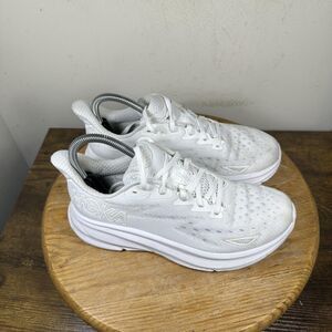 Hoka One One Clifton 9 Shoes Womens Size 7B Running Mesh 1127896 Sneakers WWHT